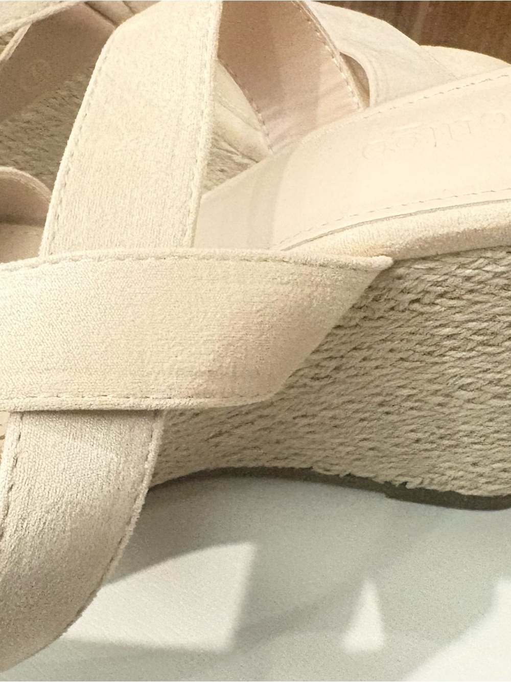 Wedge Platform Sandals 4 pairs For $40 - Picture 12 of 16